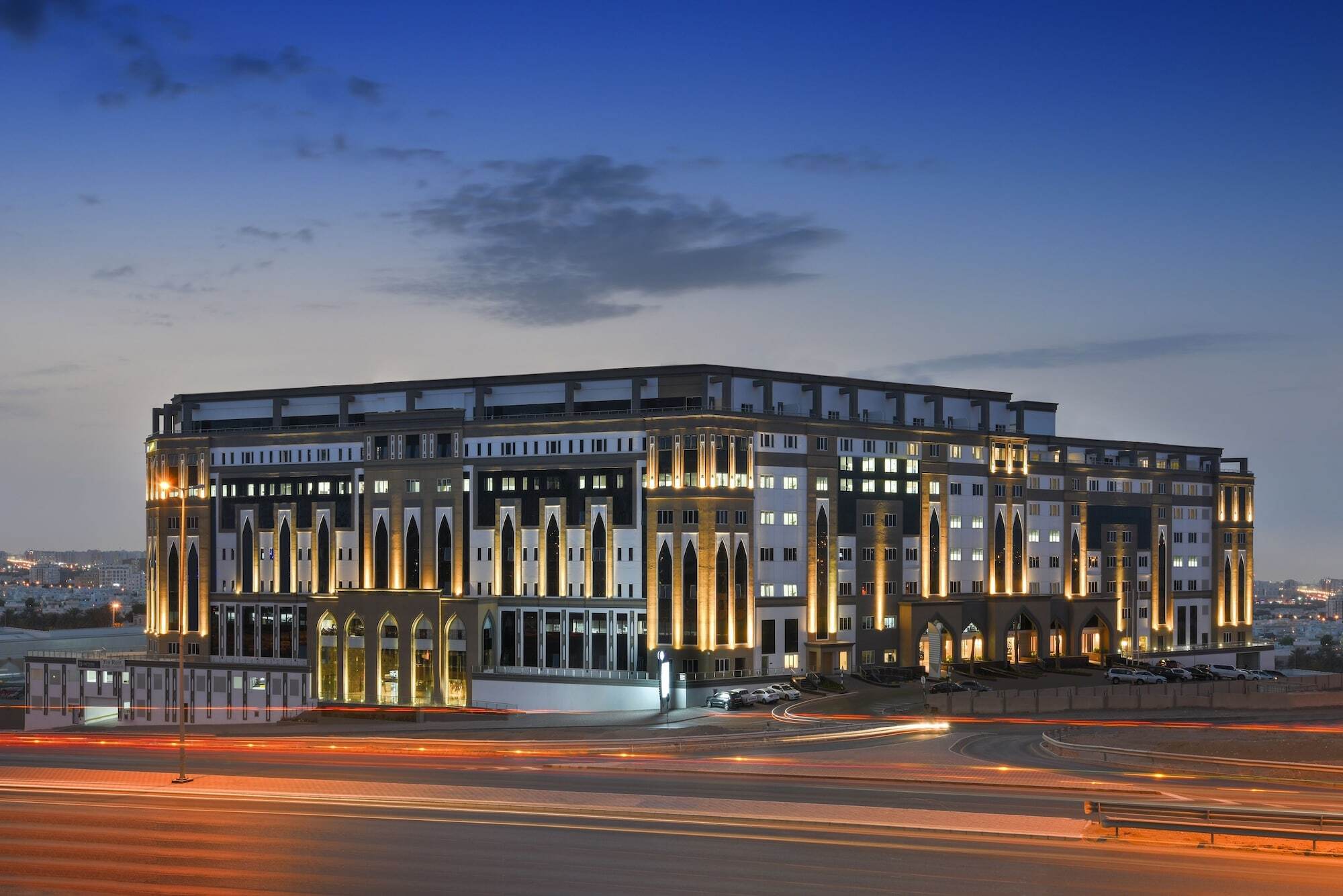 Fraser Suites Muscat Exteriör bild The Ritz-Carlton, Bahrain